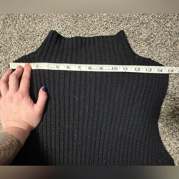 SOLD Size S knit mock neck tunic - Picture 6 of 8
